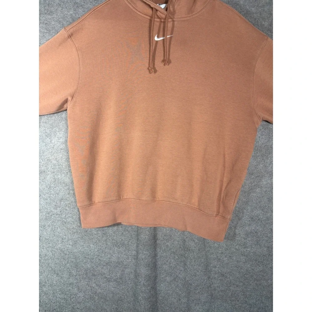 Nike dropped centered