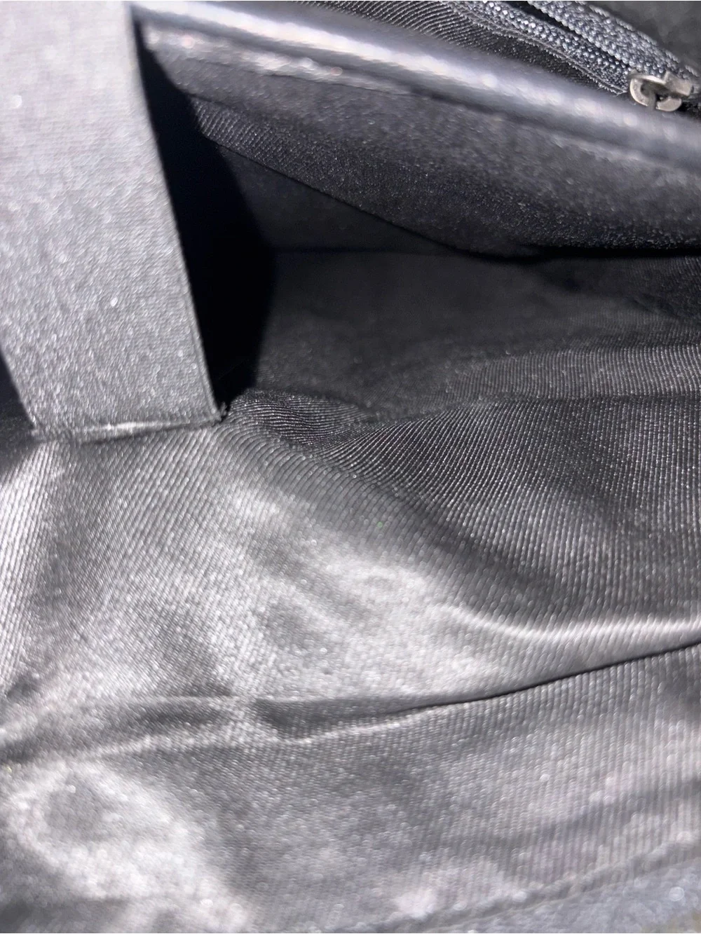 Muud black leather
