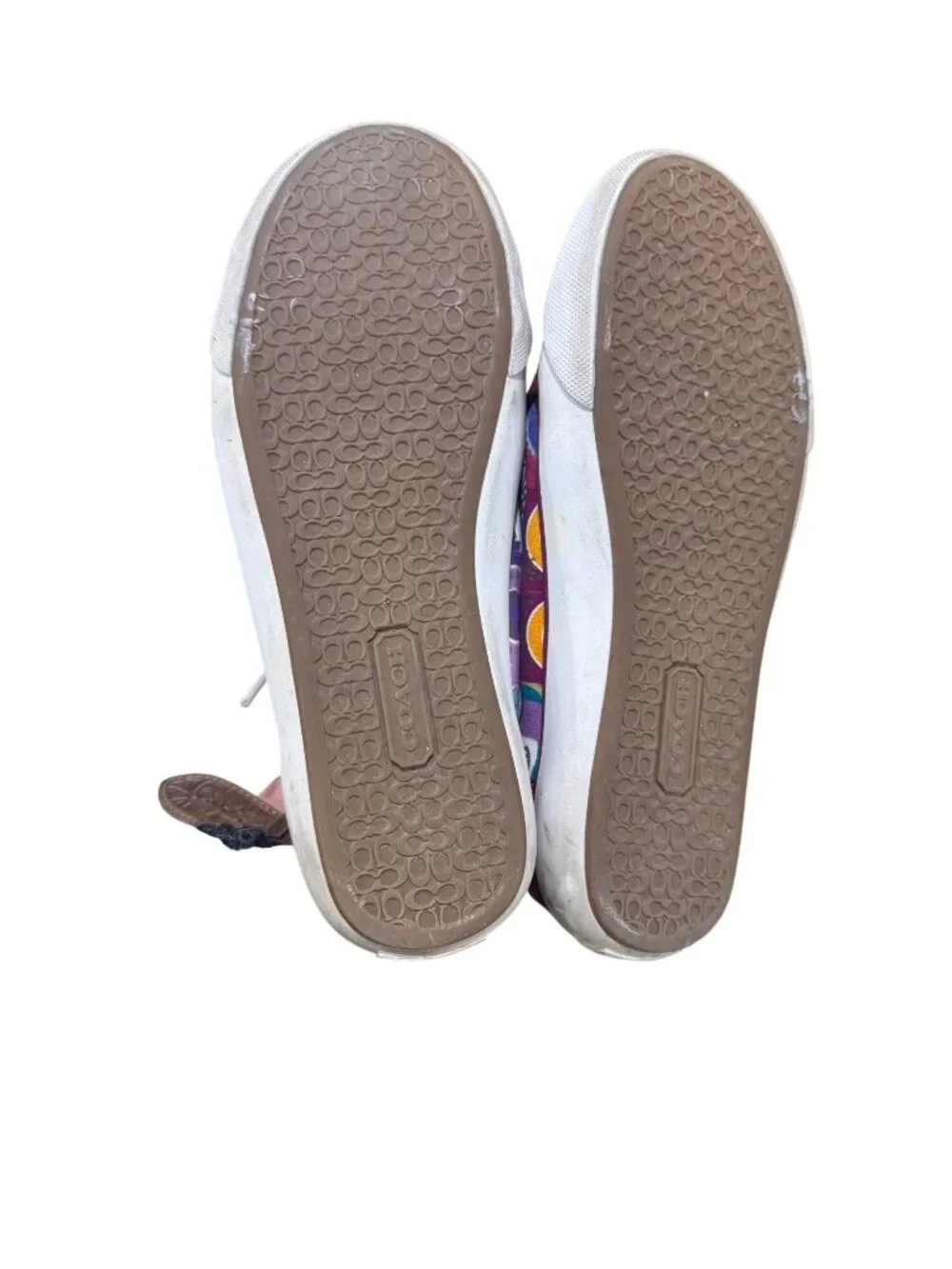 Coach secure traction