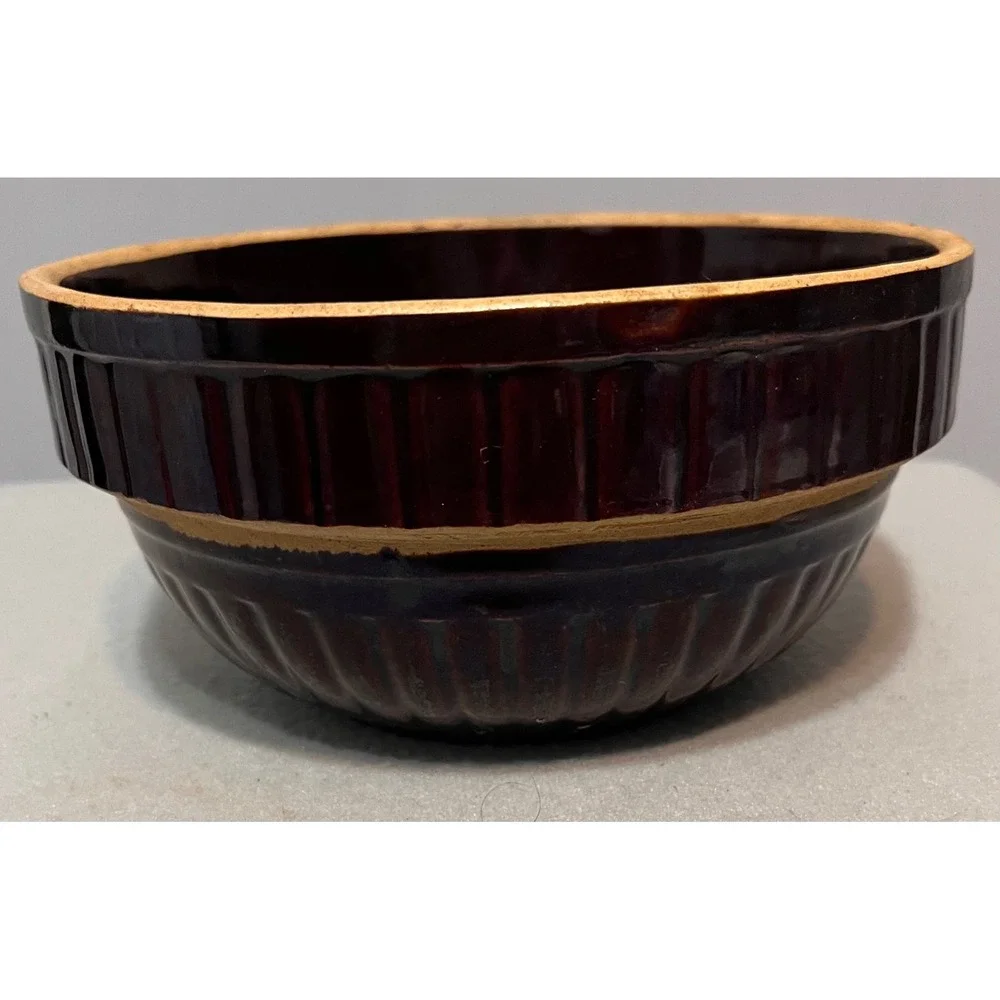Vintage USA 7 IN Brown Ribbed Stoneware Mixing Bowl Albany Slip Glaze 7.25 Inch
