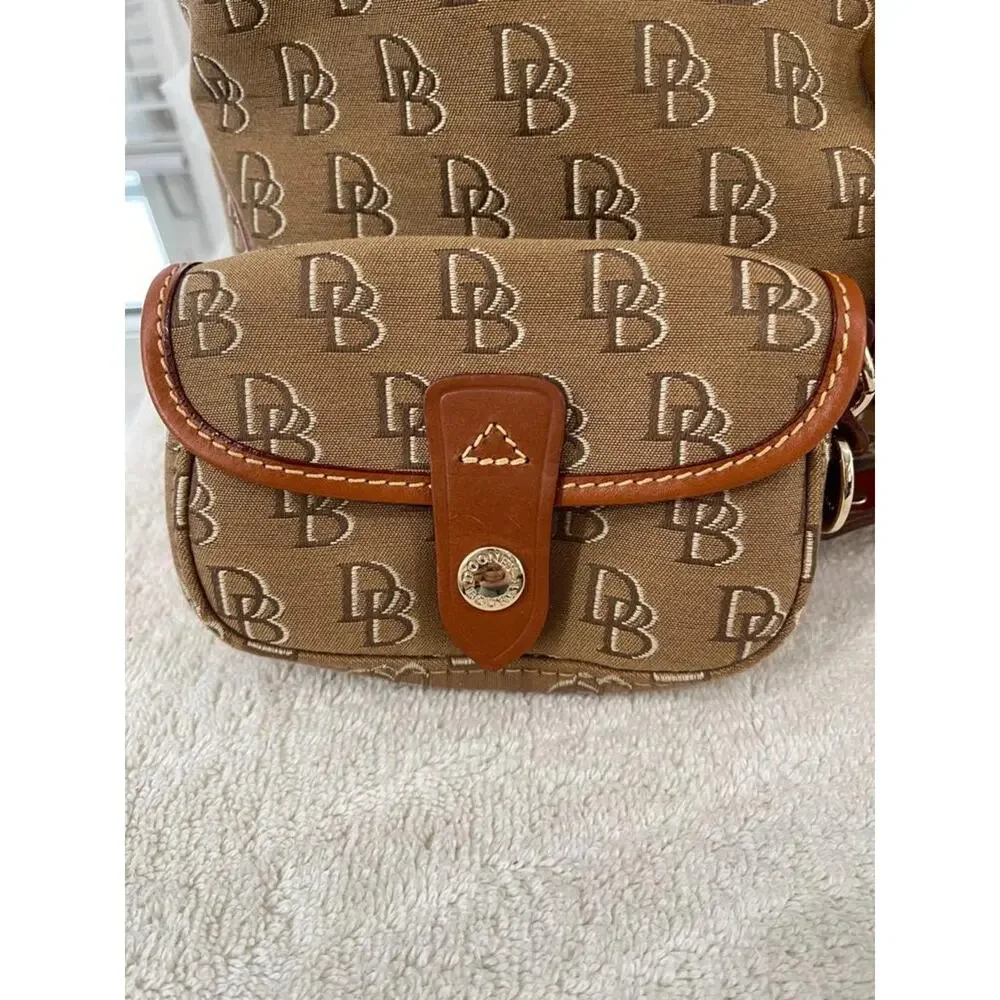 Dooney Bourke dooney bourke