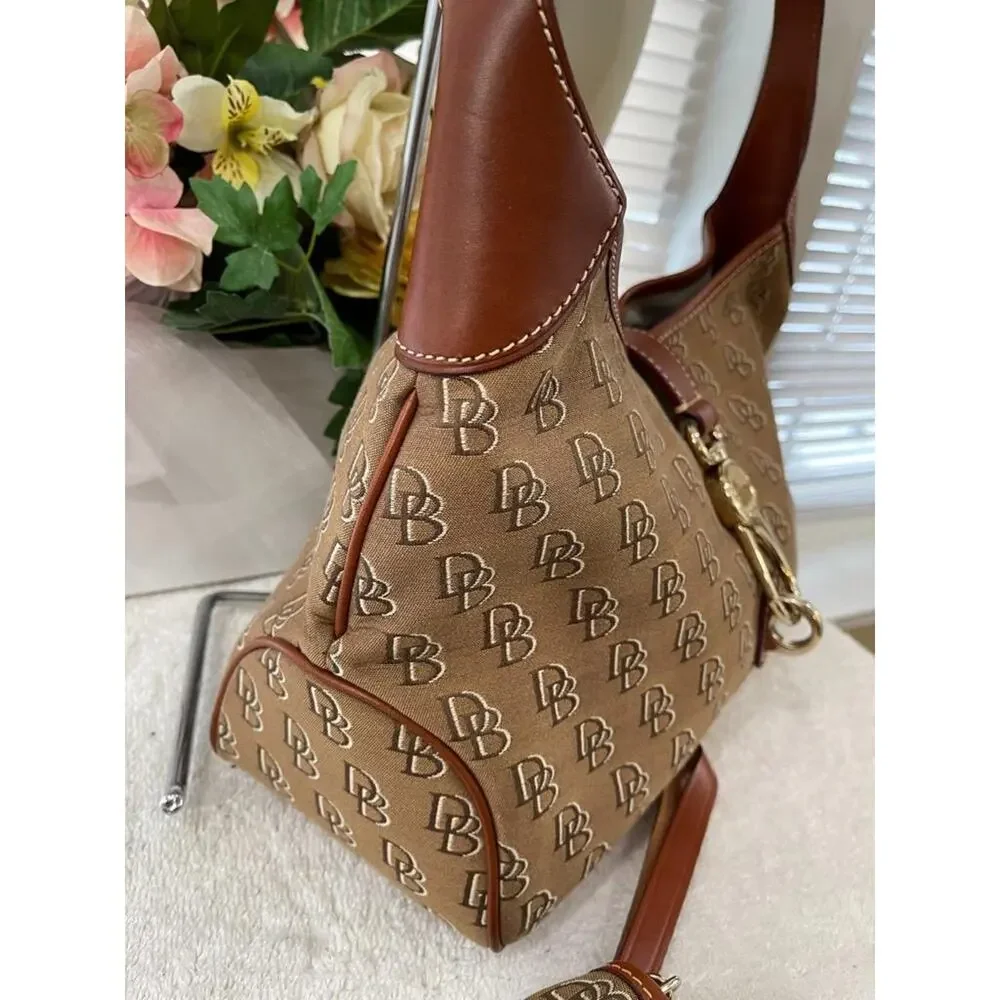 Dooney Bourke dooney bourke