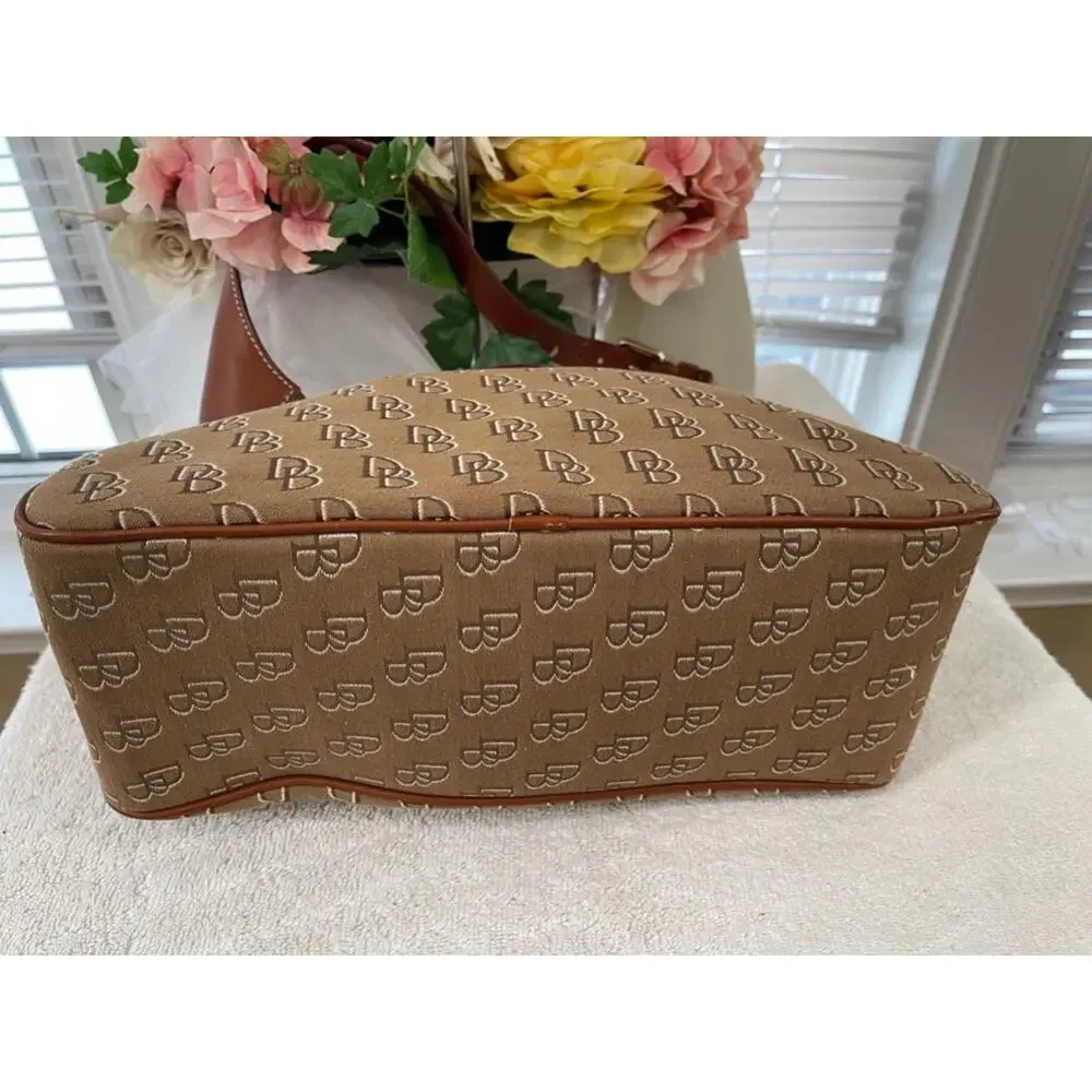 Dooney Bourke dooney bourke