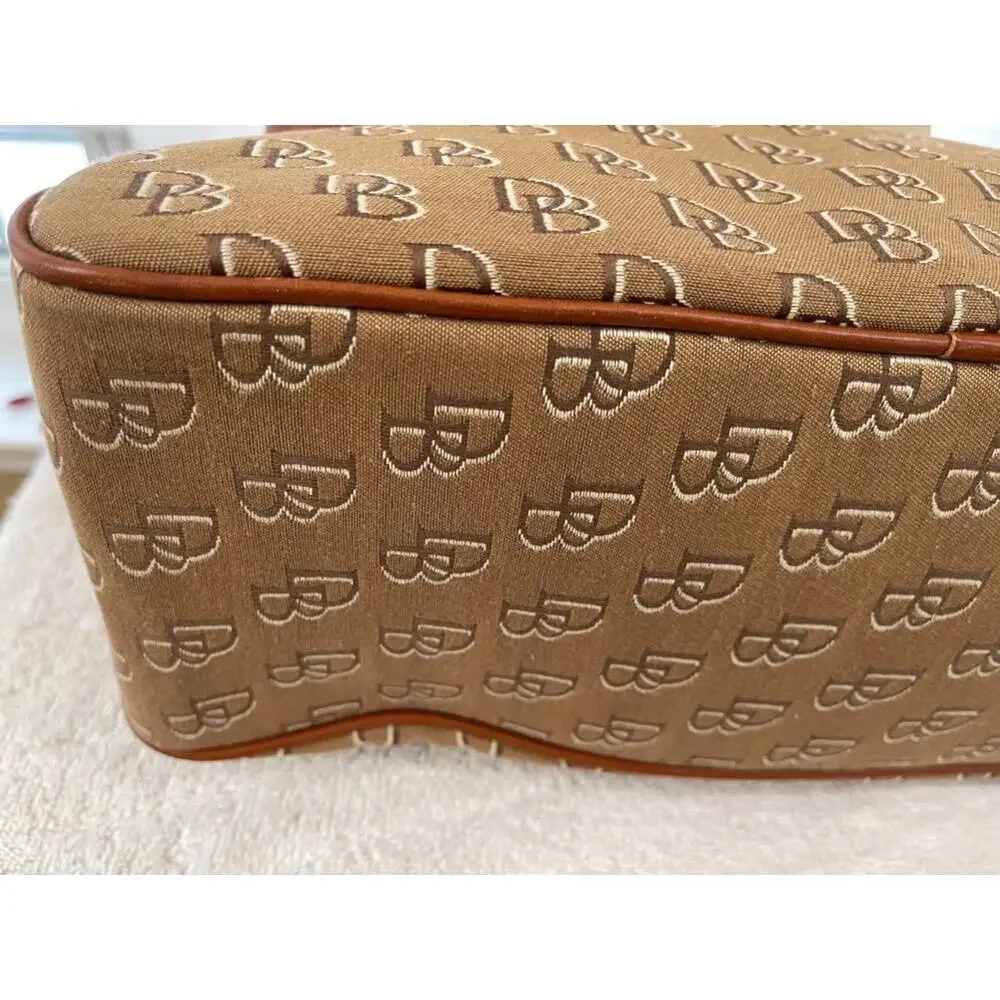 Dooney Bourke dooney bourke