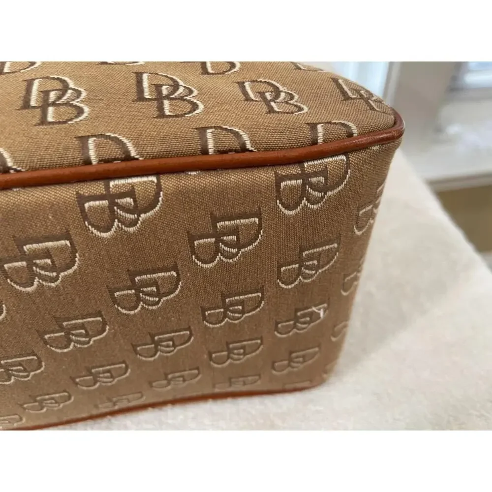 Dooney Bourke dooney bourke