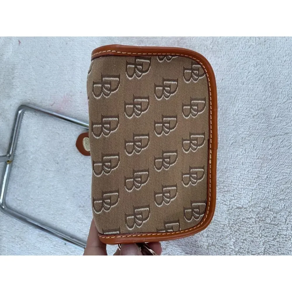 Dooney Bourke dooney bourke