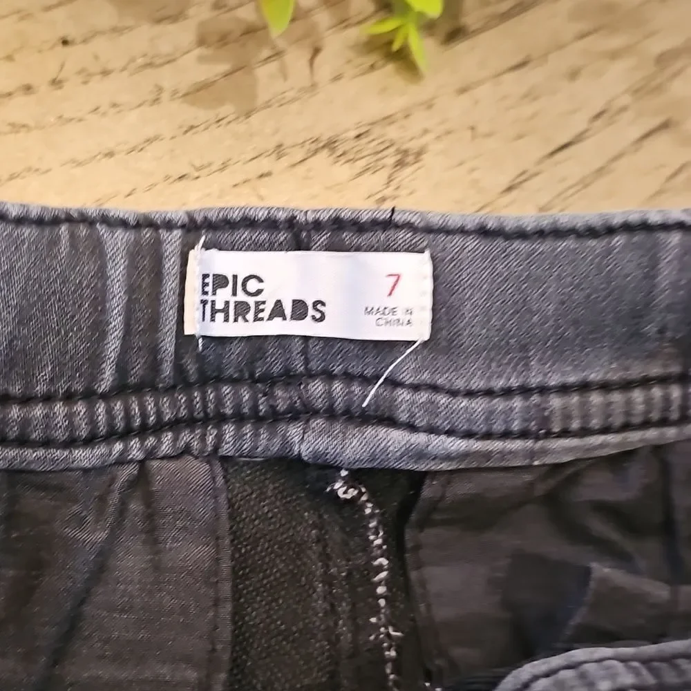 Epic Threads wear black
