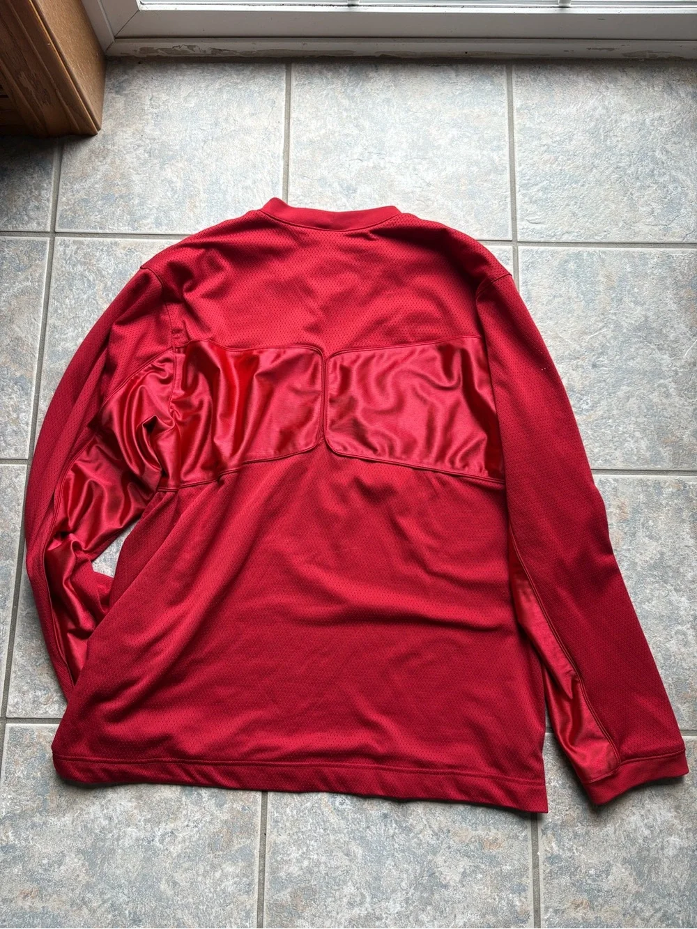VINTAGE NIKE LONG SLEEVE T SHIRT CENTER SWOOSH NIKE HOOPS