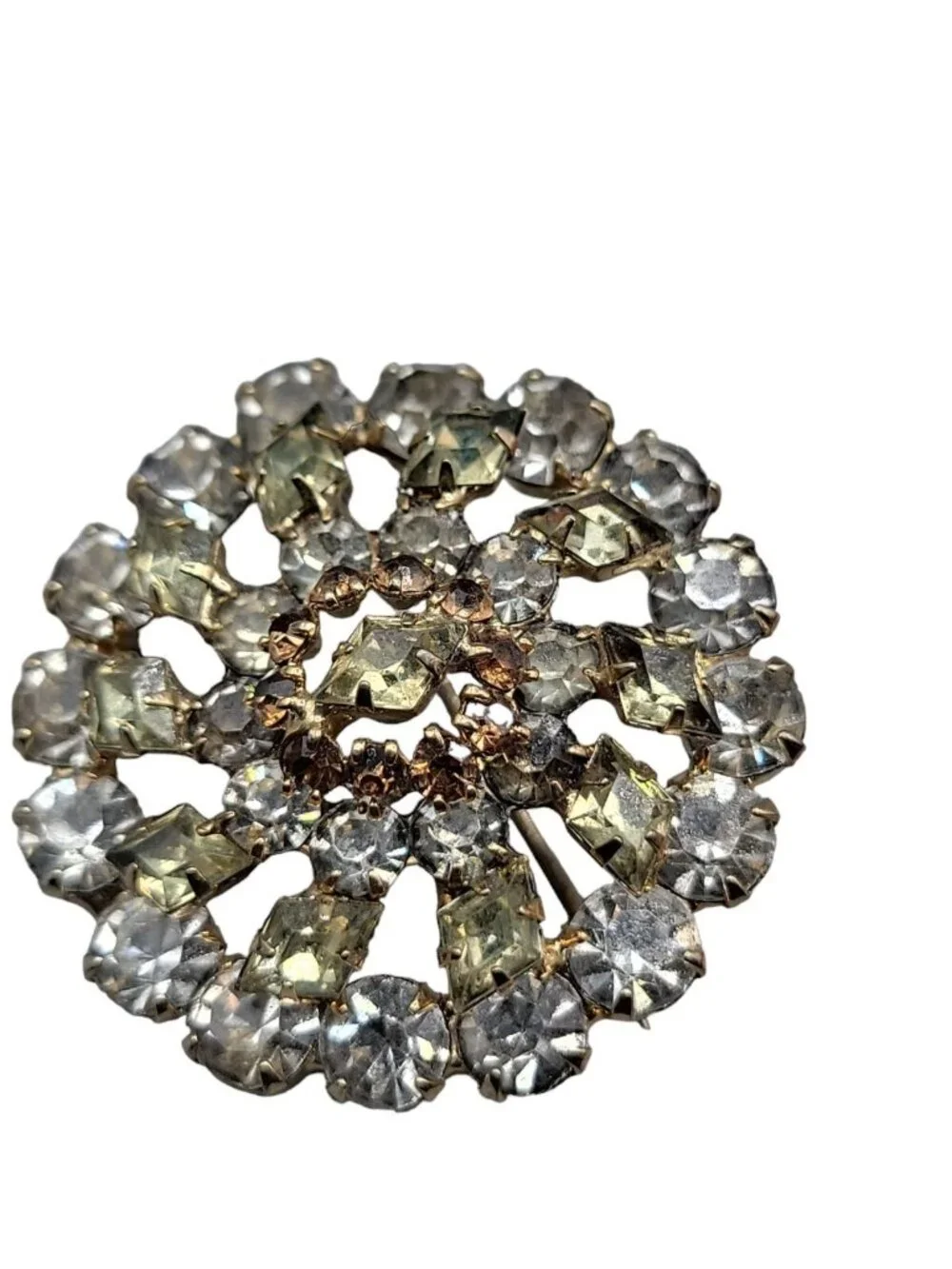 Unknown brooch navette