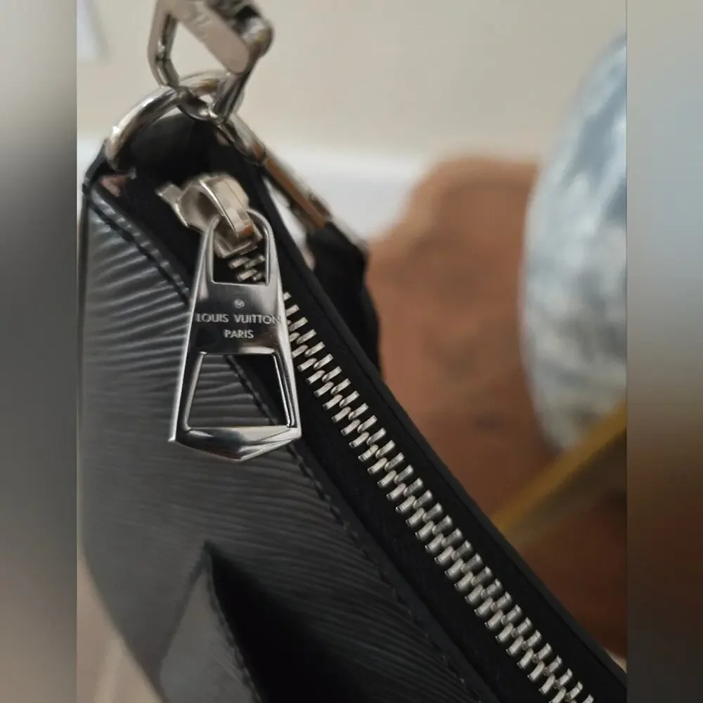 Louis Vuitton this bag