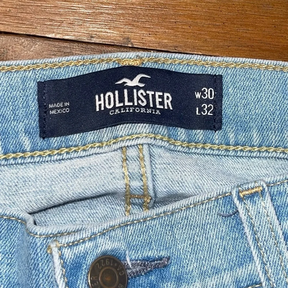 Hollister gently used