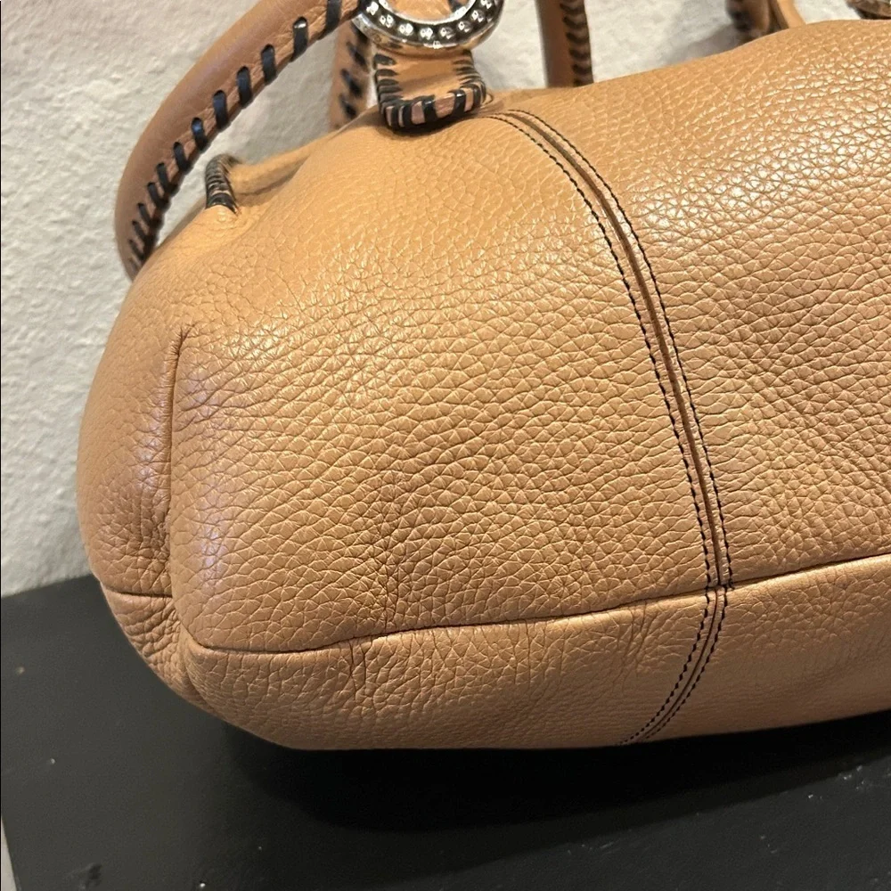 Brighton elegant tan