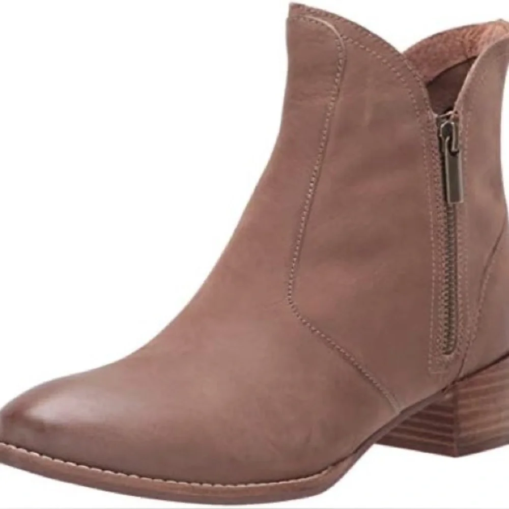 Seychelles cowgirl minimalist leather