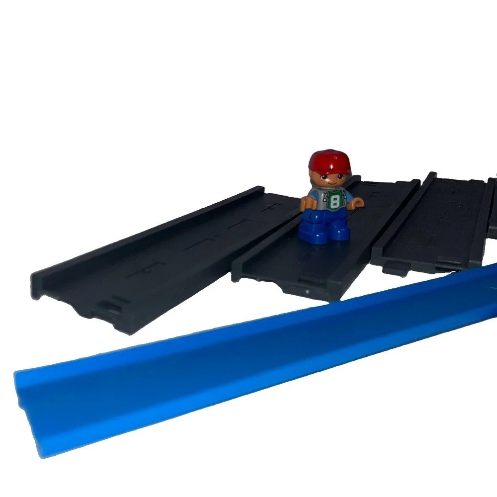 LEGO DUPLO Replacement People Figures with Tracks Street Connectable Tracks