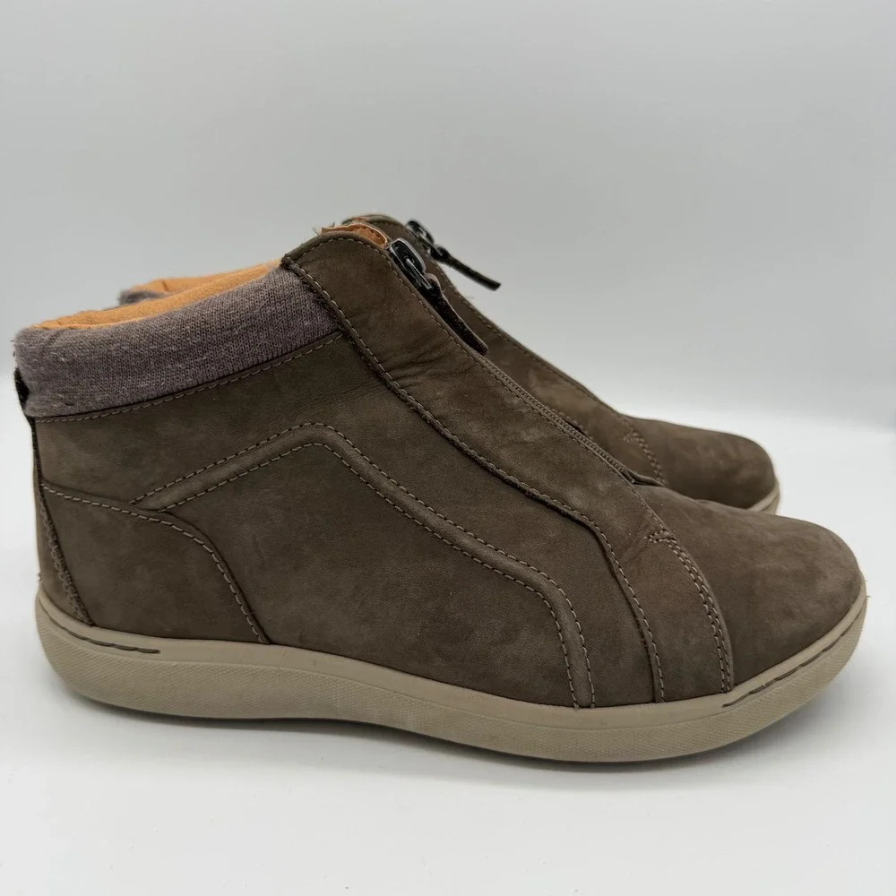 Clarks nalle lo