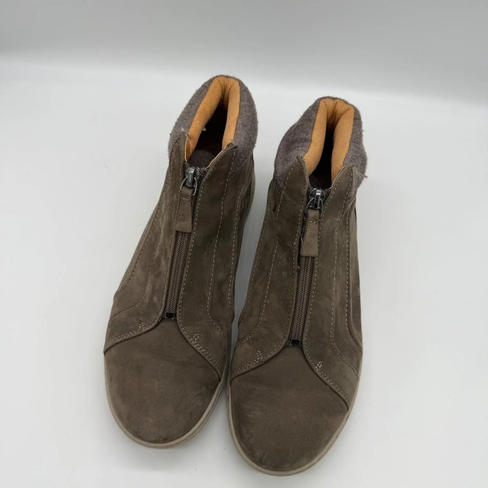 Clarks nalle lo