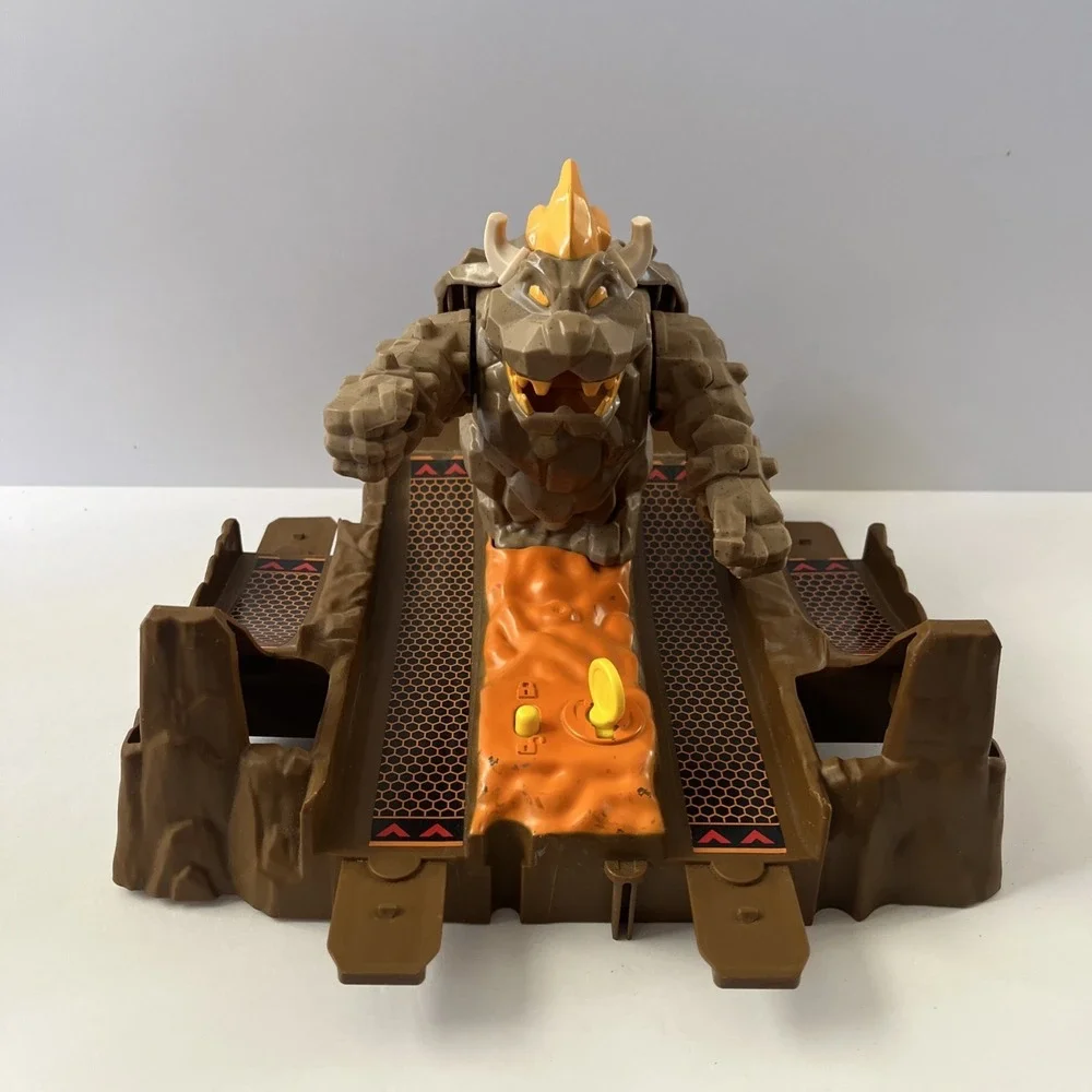 Hot Wheels Mario Kart Bowsers Castle Chaos Track Set Replacement 2019 Mattel 10