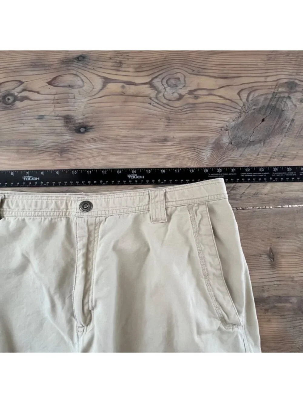 Columbia Cargo Shorts Mens 40X11 Tan Canvas Omnishield