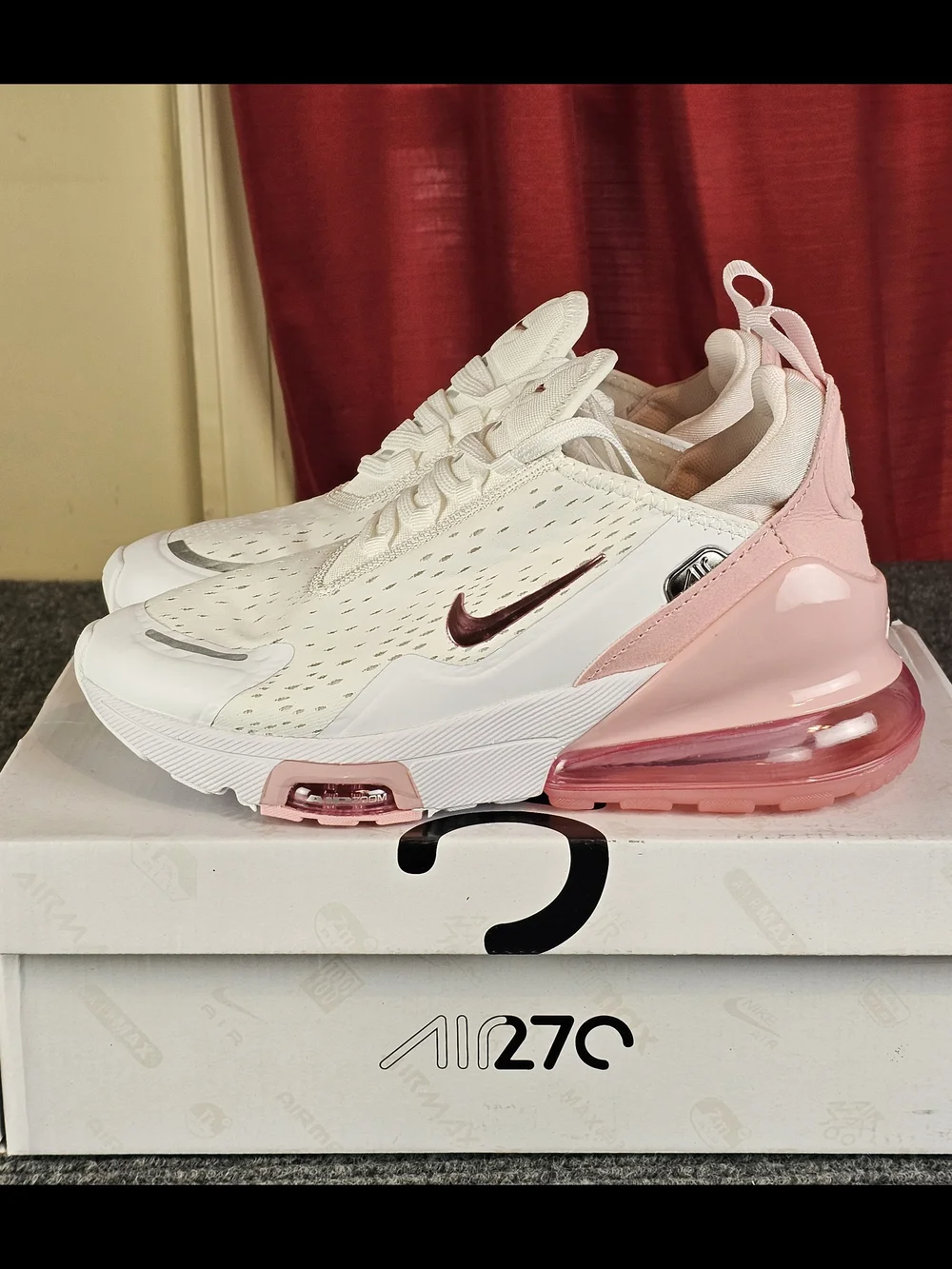 Nike lightweight knit