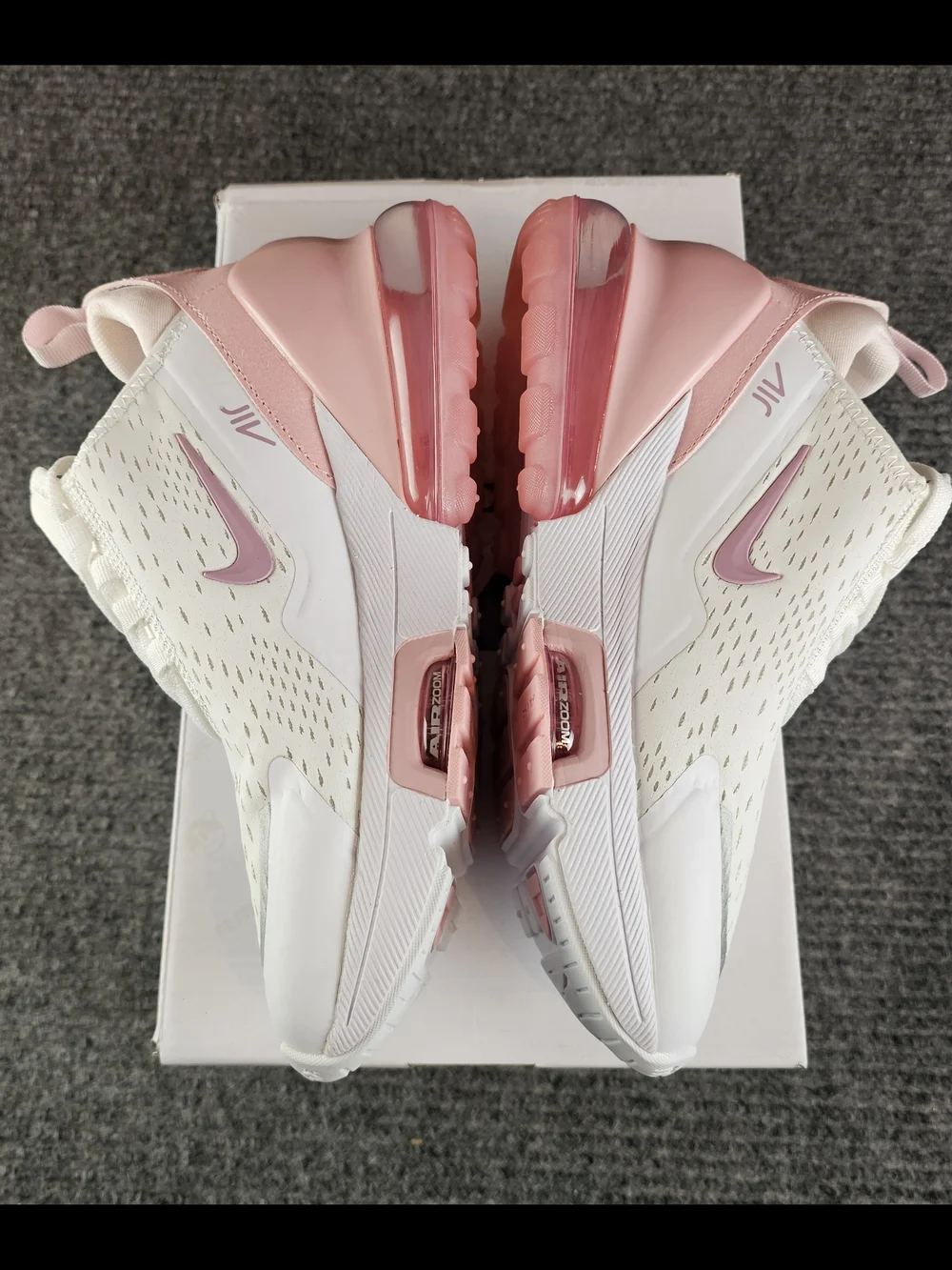 Nike lightweight knit
