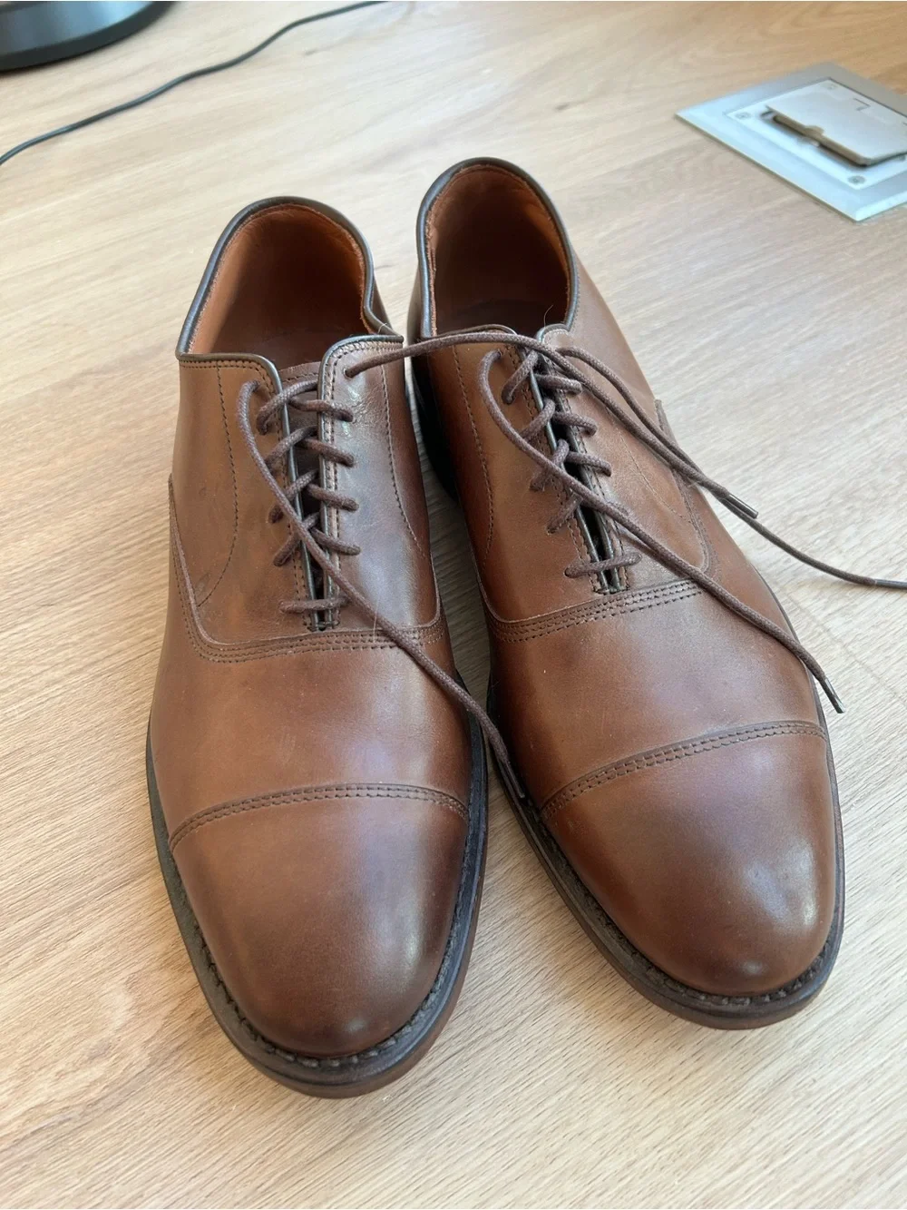 Allen Edmonds leather cap