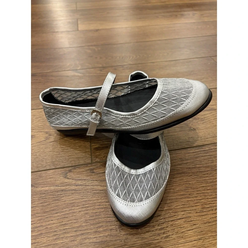 AEROSOLES metallic product