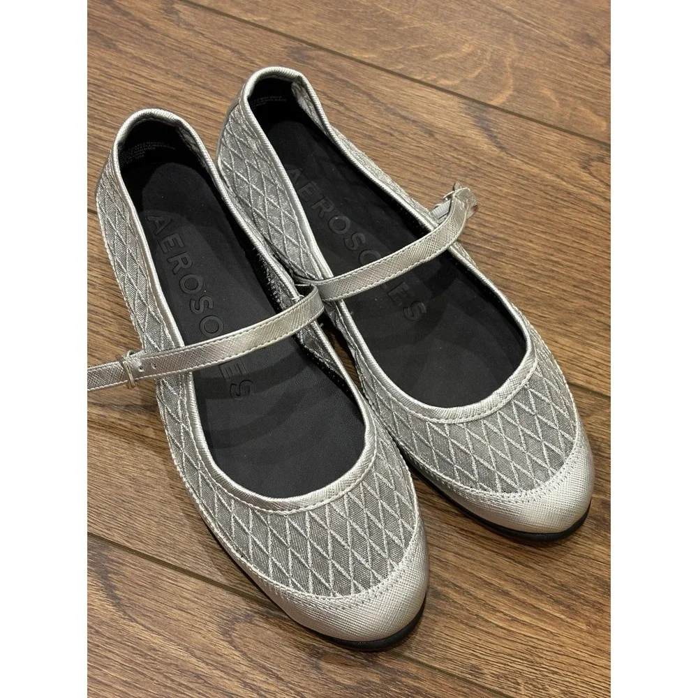 AEROSOLES outings all