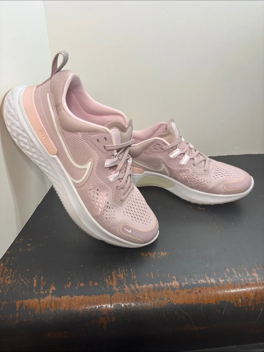 Nike Women’s React Miler 2 Running Shoe Plum Chalk Peach Foam