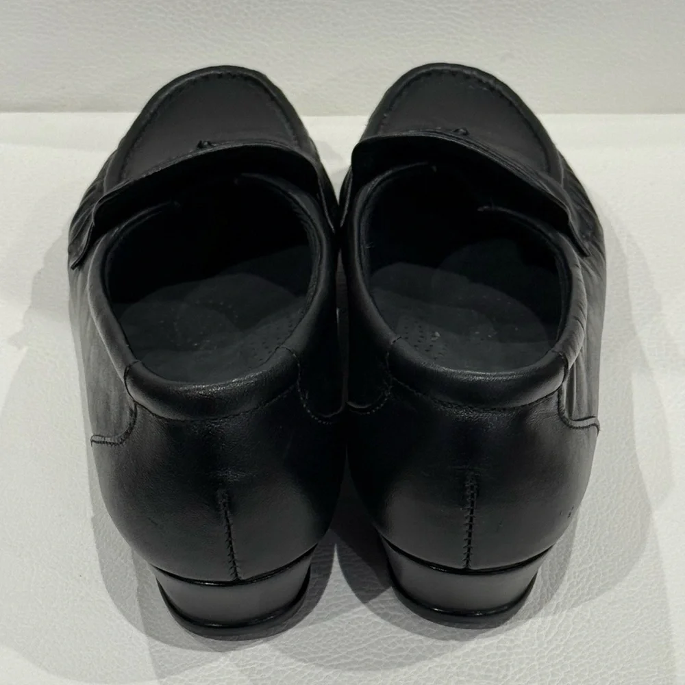 SAS Tripad Easier Slip On Wedge Black Leather Loafers Women's Size 7.5 M