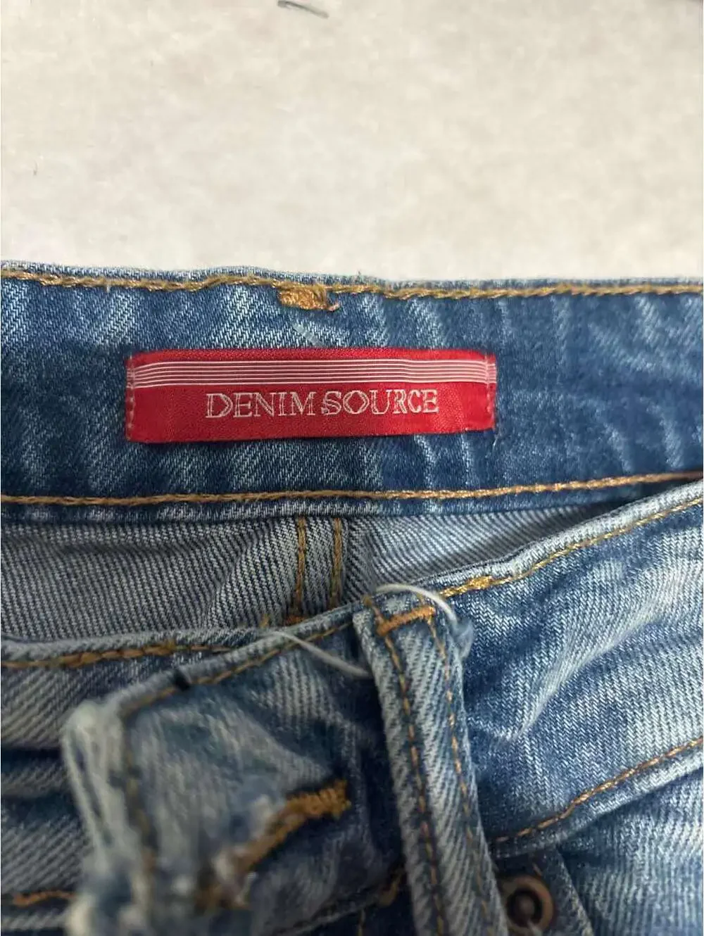 Denim Source Light Wash Straight Leg Jeans Size 30x30