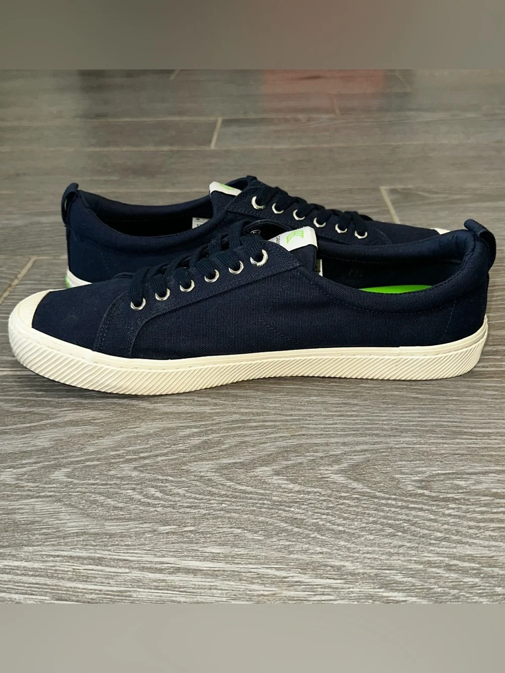 Cariuma oca athletic