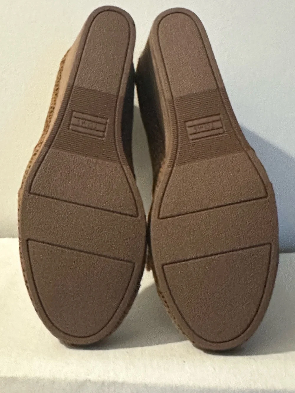 Toms step out