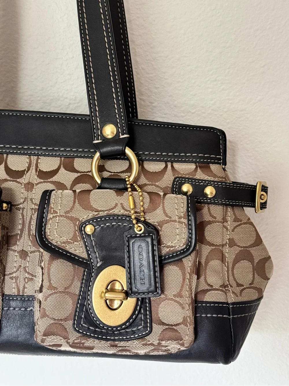 Coach legacy signature