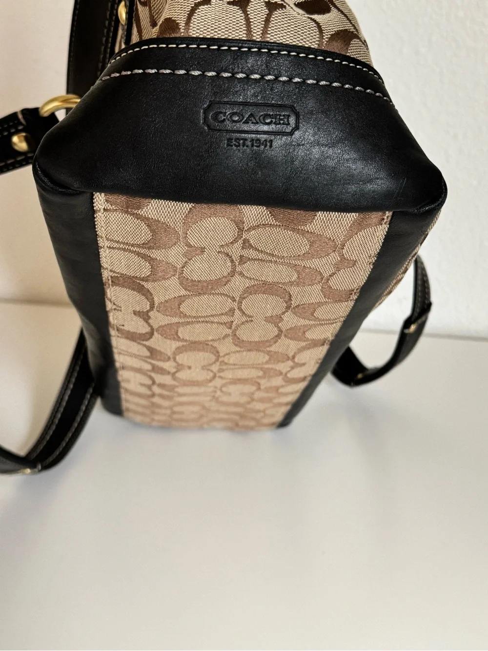 Coach legacy signature