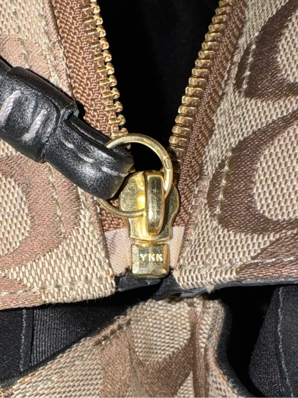 Coach legacy signature