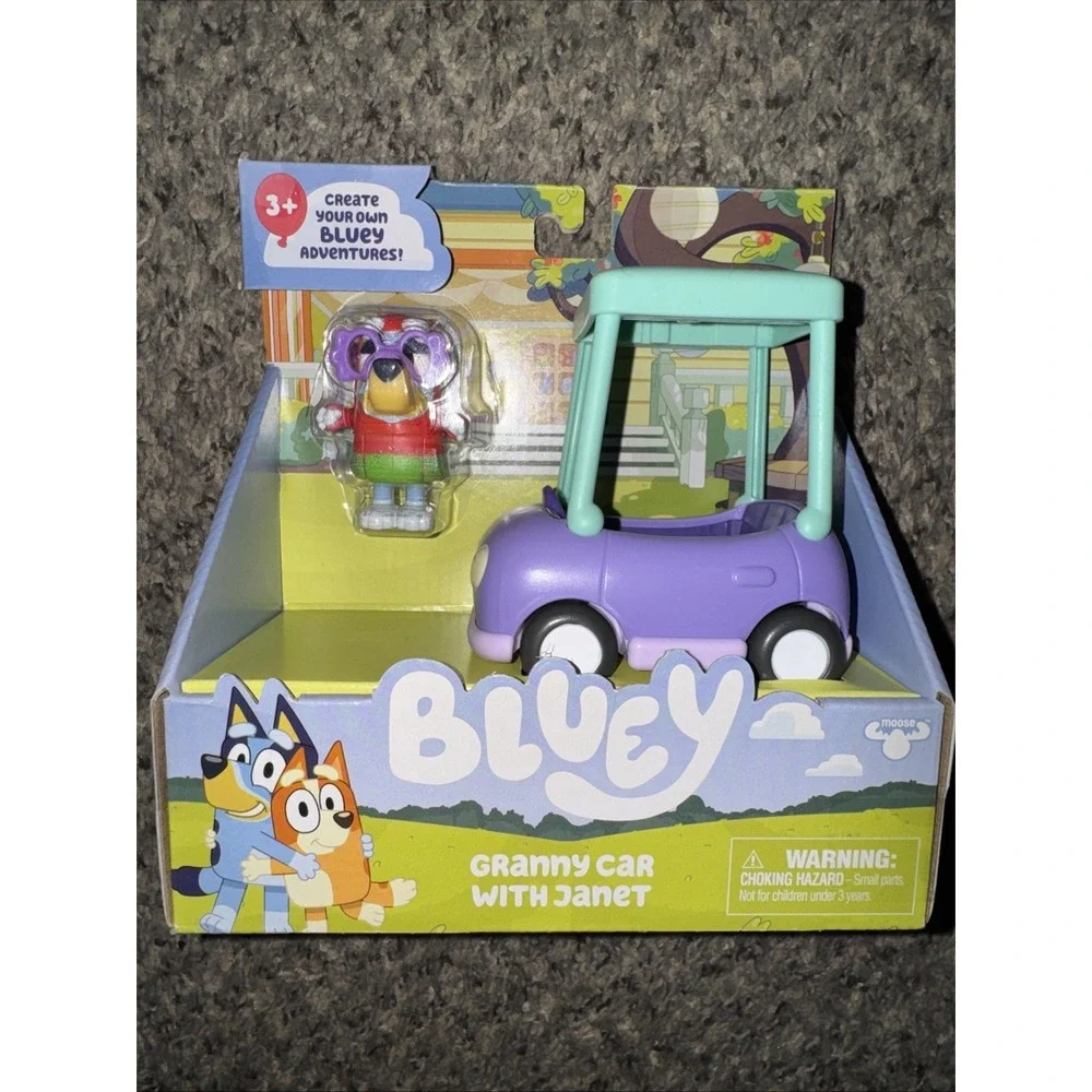 BLUEY Granny Car with Janet Toy Figure Playset Grannies Vehicle Pack NEW