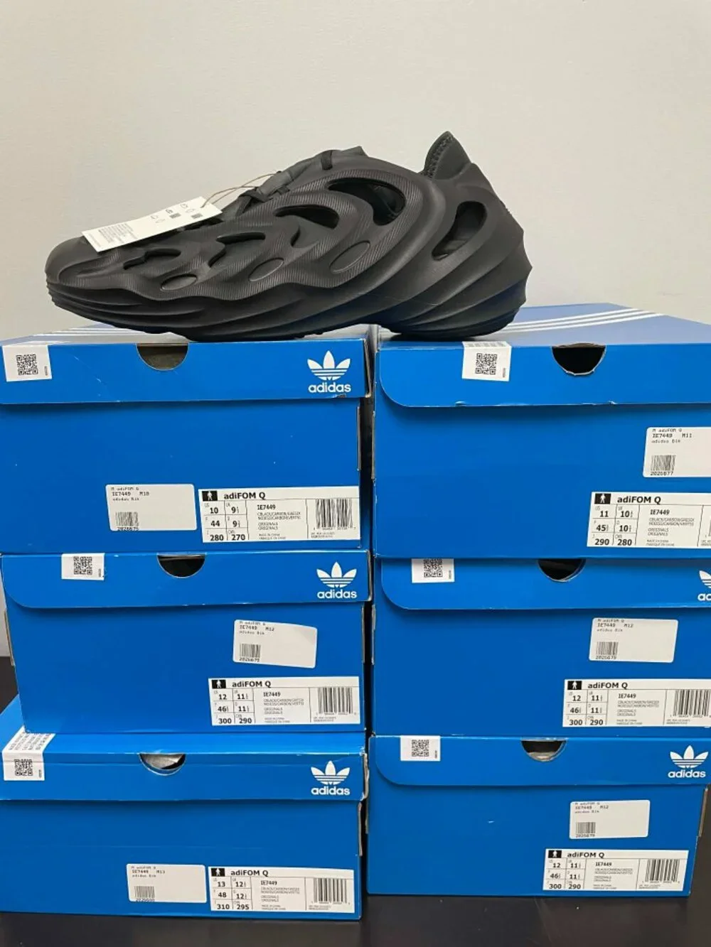 adidas adiFOM Q Black Carbon (IE7449)