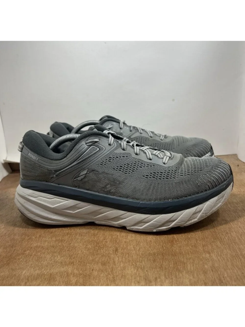 Hoka One One Bondi 7 Men's Size 11.5 Running Shoes Gray