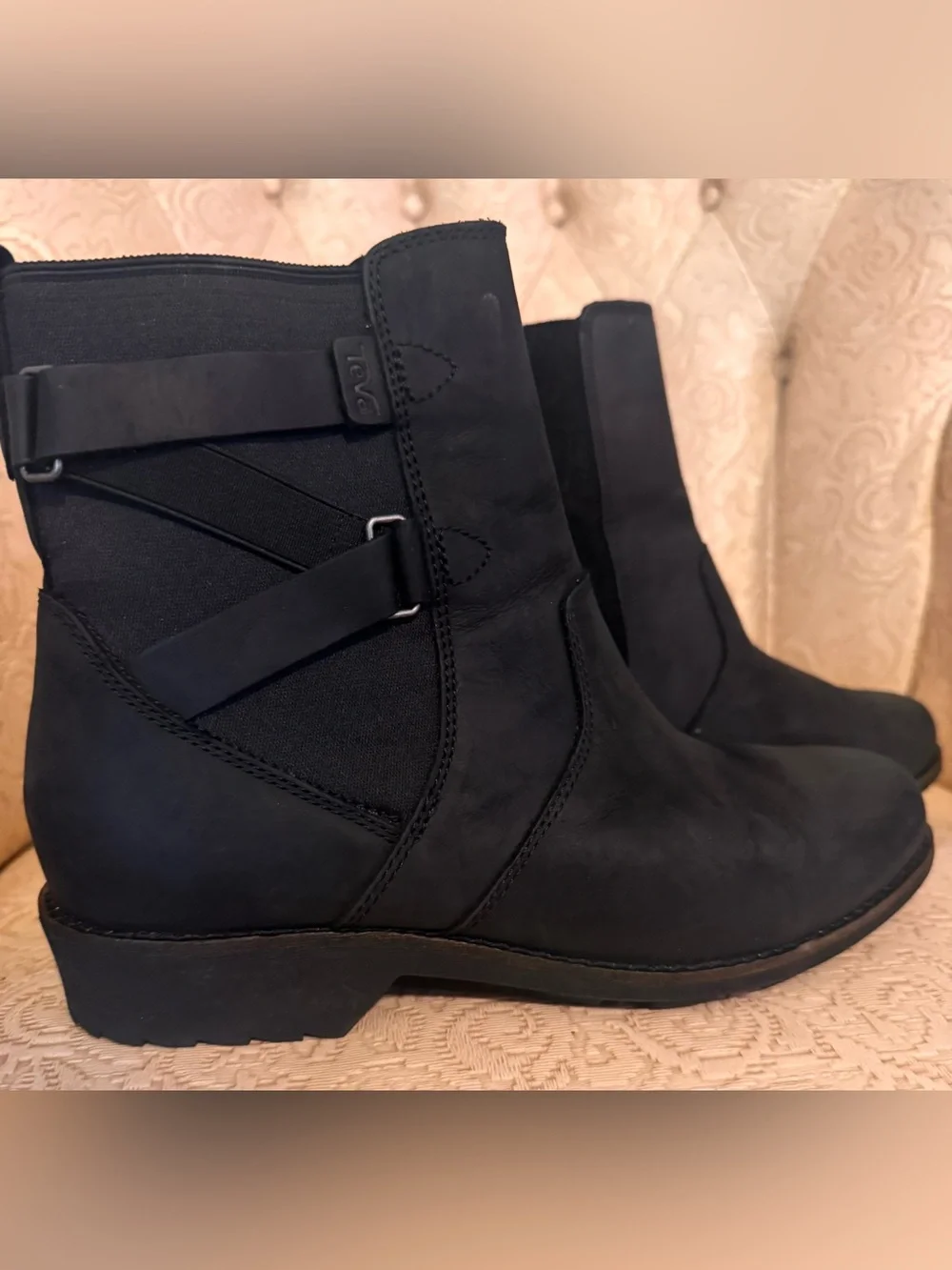 Teva Vina Waterproof Leather Ankle Boots Black Women’s Size 8