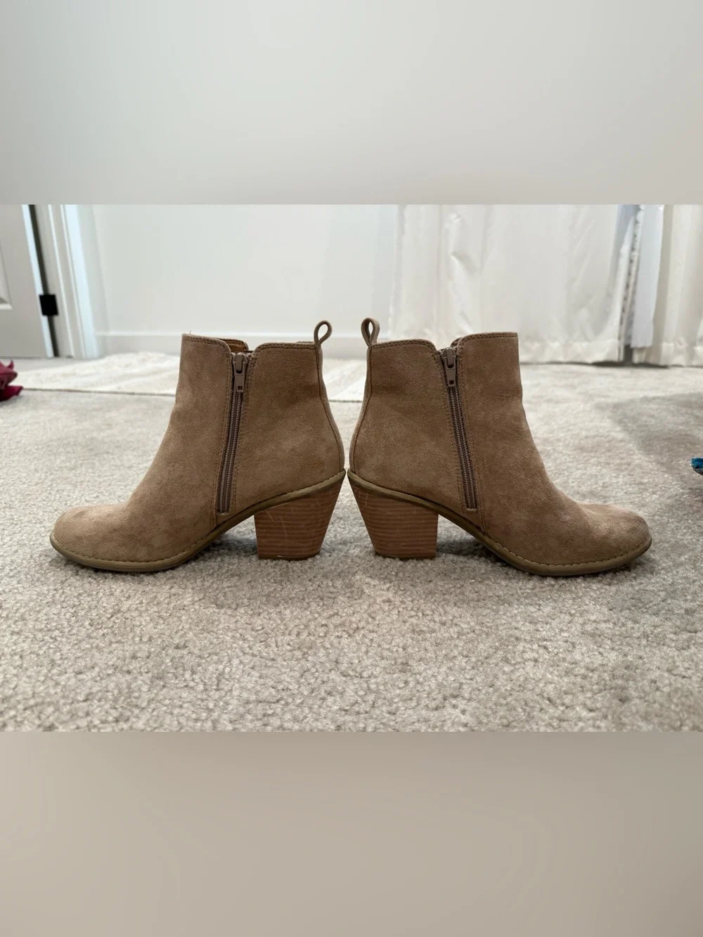 Eurosoft taupe suede