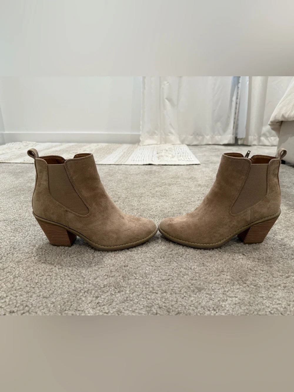 Eurosoft taupe suede