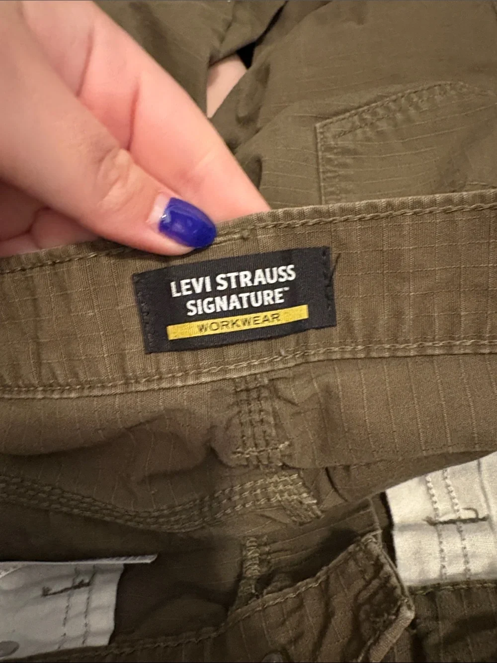 Levis Strauss durable olive