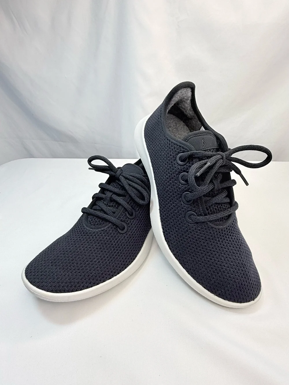allbirds Women's Navy Blue Knit Lace-Up Sneakers with White Outsole EUC
