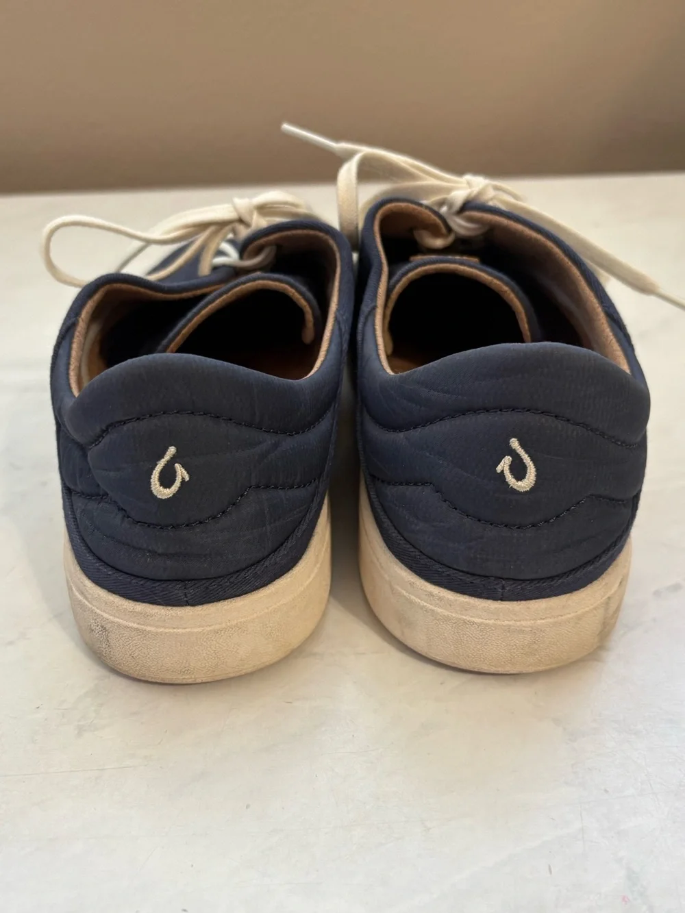 OluKai kohu women’s