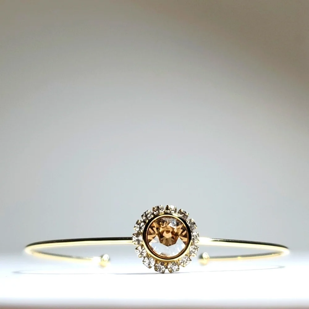Ted Baker London Light Champagne Swarovski Crystal Sappelle Daisy Lace Fine Cuff