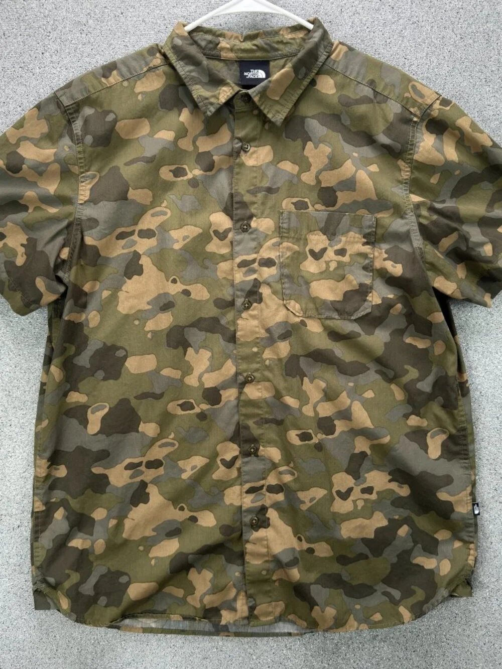 The North Face Baytrail Pattern Shirt NF0A48VC Men's XL Short Sleeve Camo Green