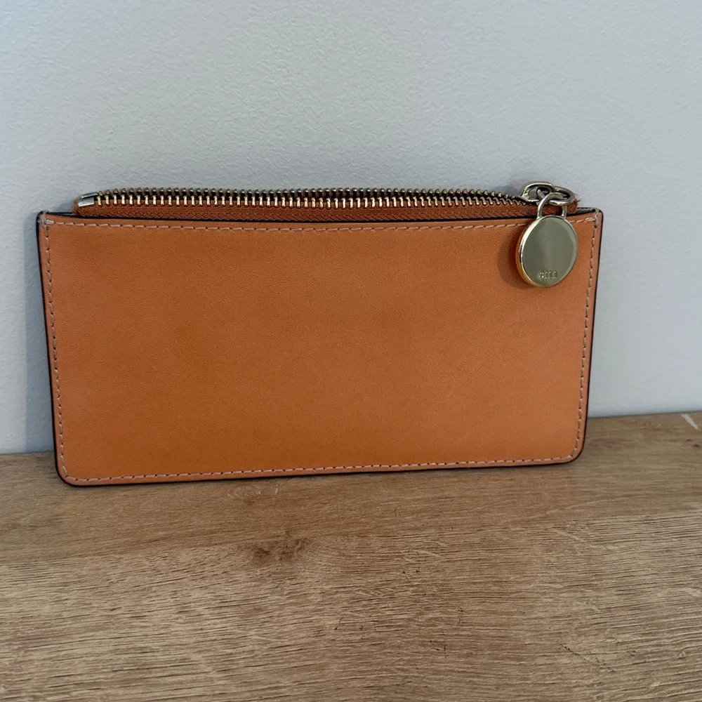 G.I.L.I. slim leather