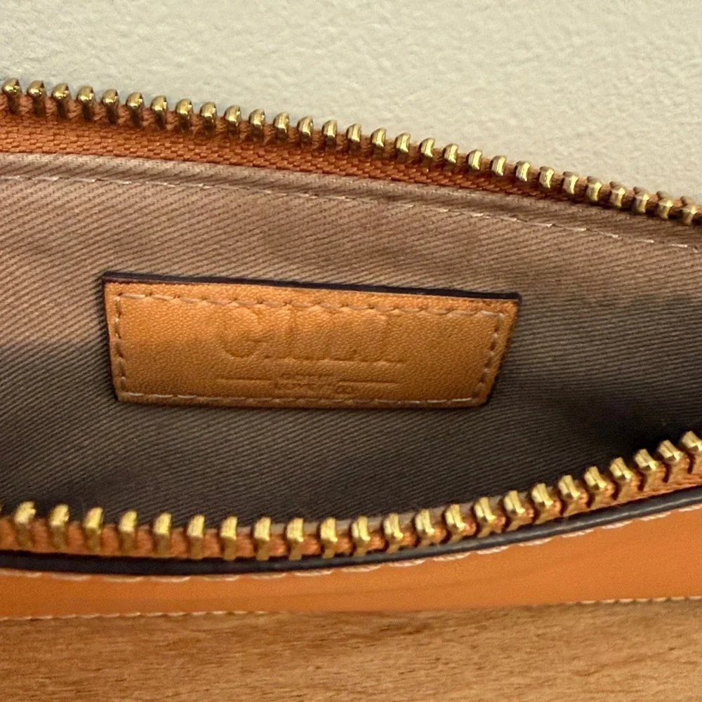 G.I.L.I. slim leather