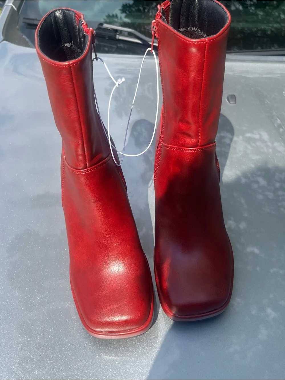 Diba red square‑toe