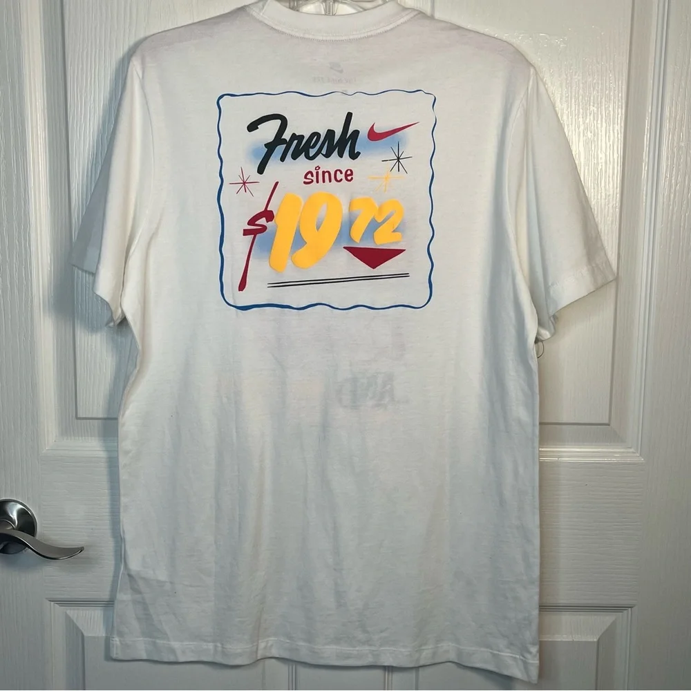 Nike sportswear tshirt